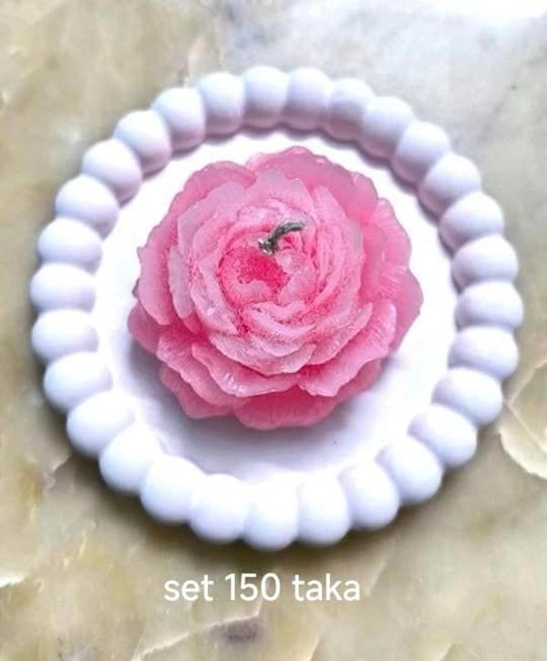 rose candle with bubble tray