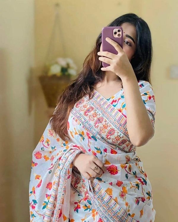 স্ক্রিন প্রিন্ট হাফ সিল্ক শাড়ি