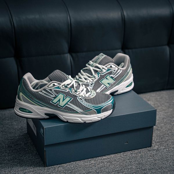 New Balance 740