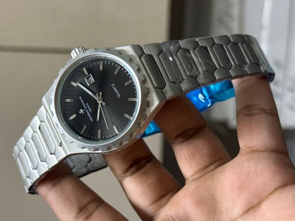 VACHERON CONSTANTIN QUARTZ SILVER BODY BLACK DIAL