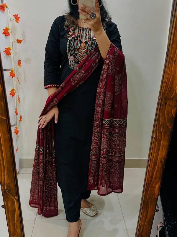 রেডিমেড থ্রি পিস