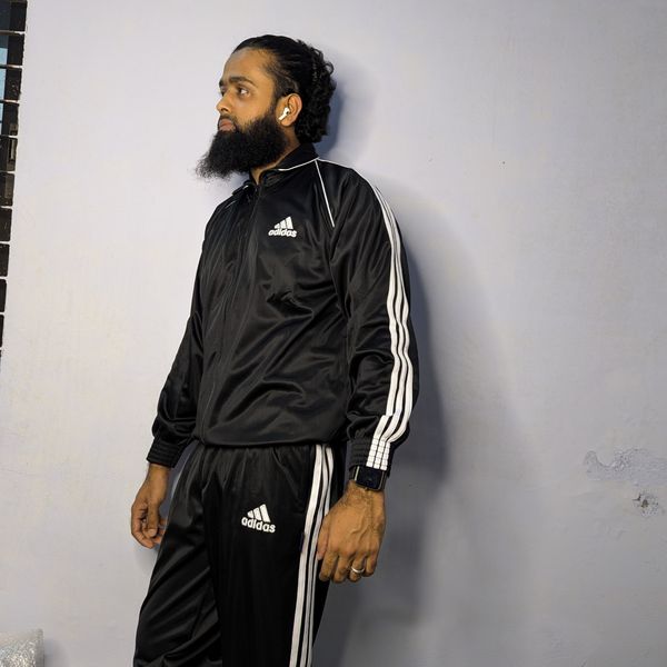 Nazim Mart 3-Stripe Performance Tracksuit - Stylish Athletic Wear for Active Lifestyle