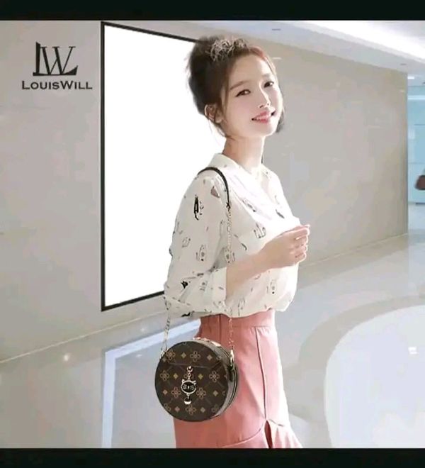 LouisWill Women Phone Pouch Crossbody Mini Shoulder Bag - Image 9