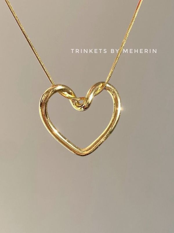 Minimal heart 18k gold plated chain