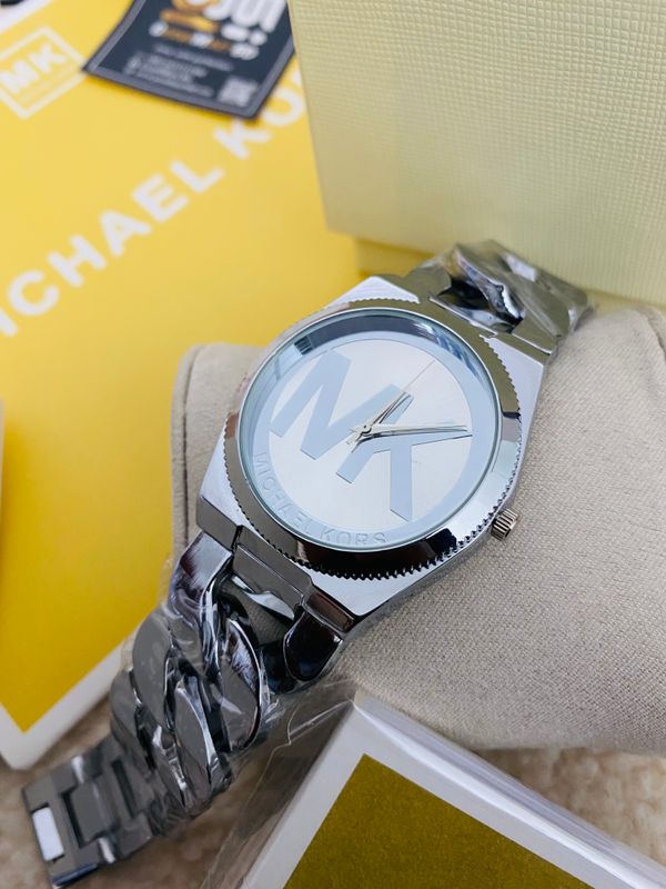 Mk Girls With box & Bag