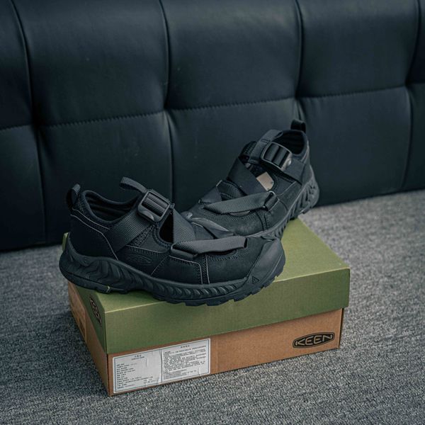 Keen Hoodzerra sandals