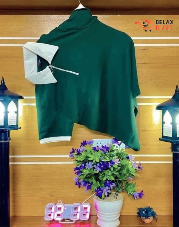 Contrast Collar Polo Tshirt with Chain