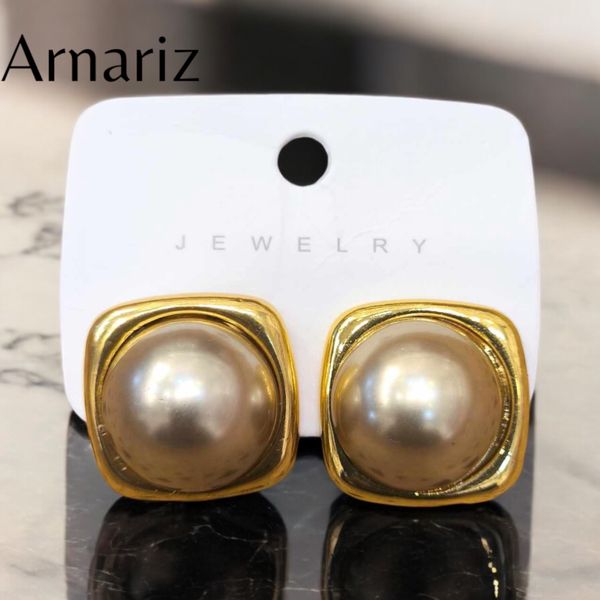 Gold-tone top 1
