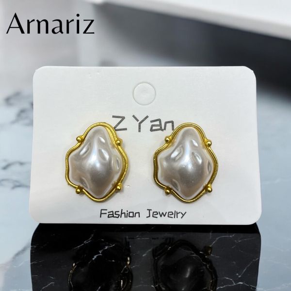 Gold-tone top 13
