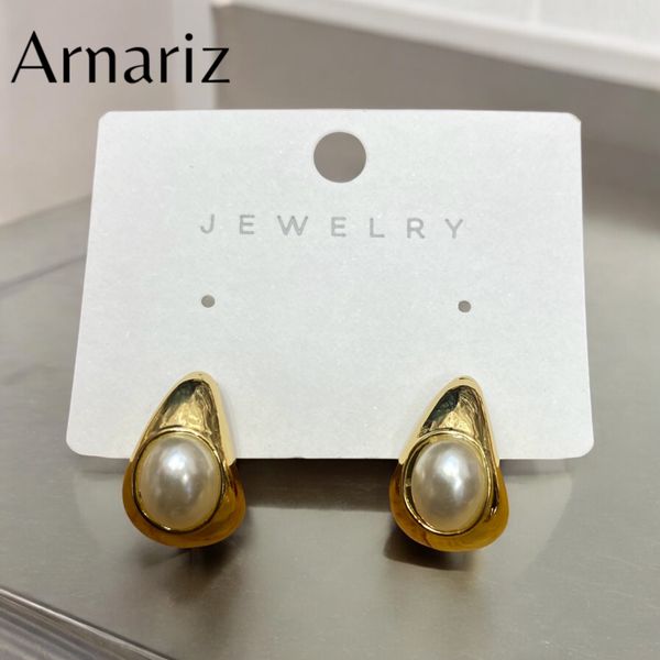 Gold-tone top 16