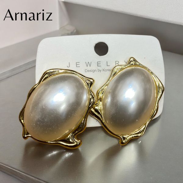 Gold-tone top 18