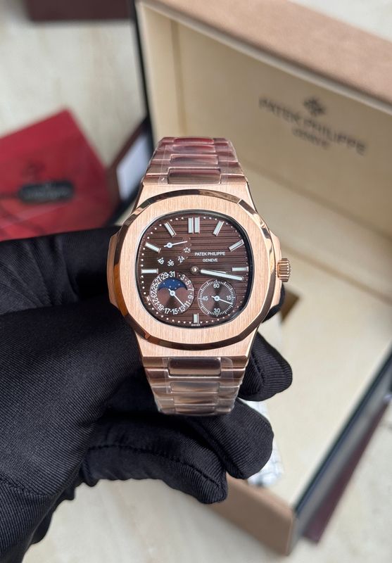 Patek Philippe 5712 rose gold
