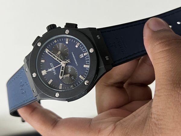 HUBLOT CLASSIC FUSION BLACK CASE BLUE BELT BLUE DIAL V2