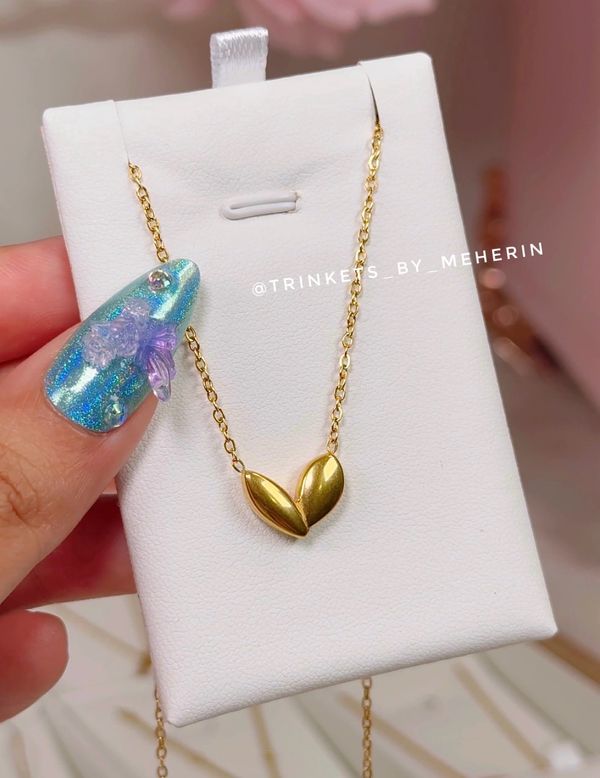 Love pendant neckpiece