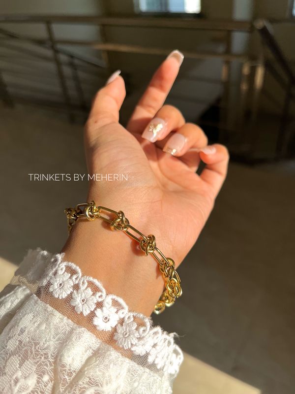 Thorn golden bracelet
