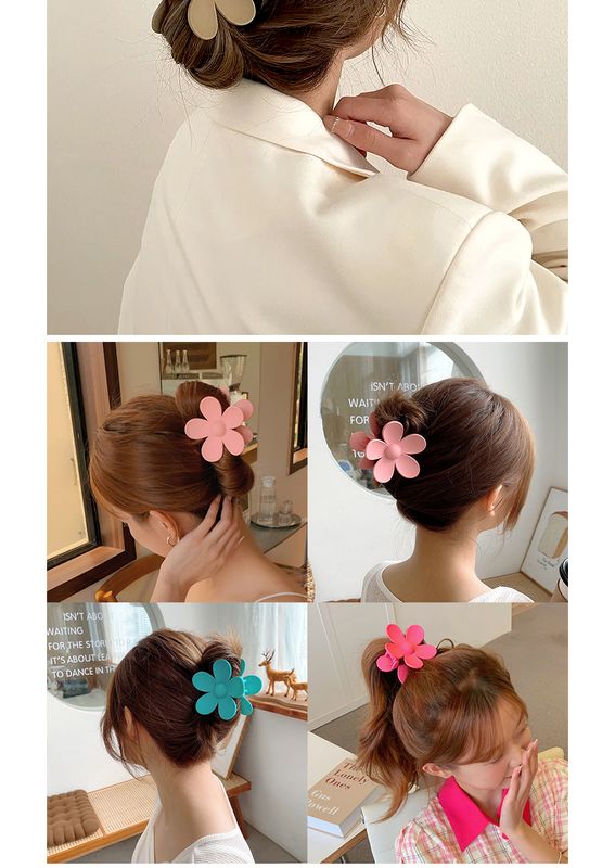 Daisy matt clip