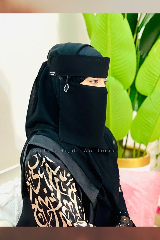 Black Leaf Pendent Nikab
