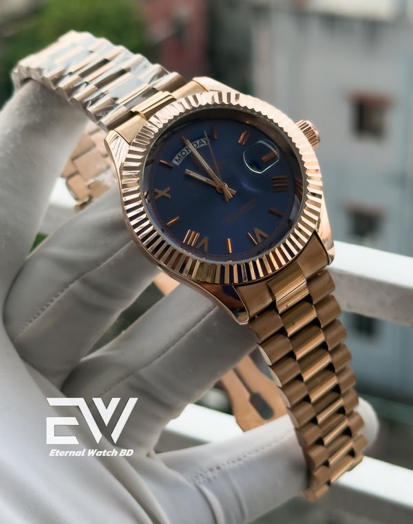 ROLEX CHAIN BLUE DIAL ROSE GOLD BODY