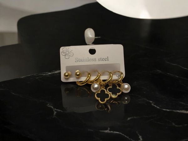 Earring set 1