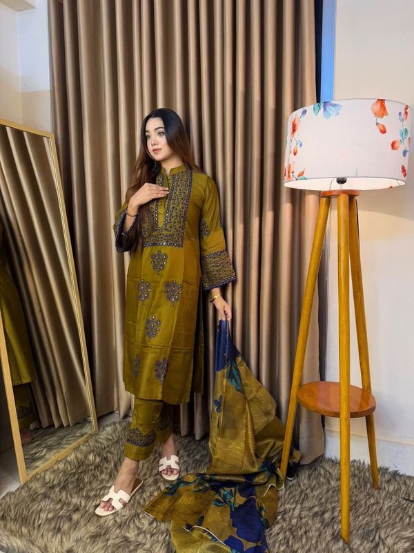 বনলতা রেডি থ্রি-পিস