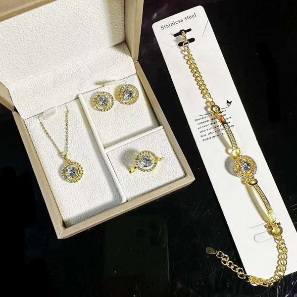Round Stone Jewellery Set With Bracelet