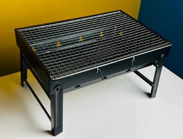 Mini Portable BBQ Grill Easy To Carry TL372 .