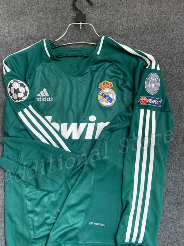 Real Madrid 12/13 Thrid kit