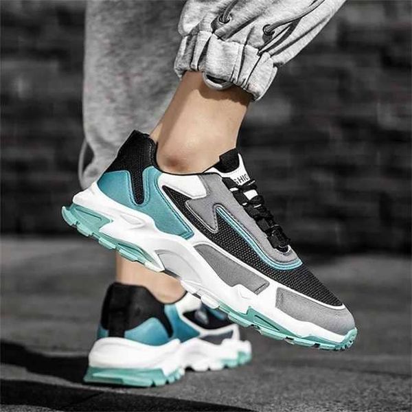 KE sports shoe