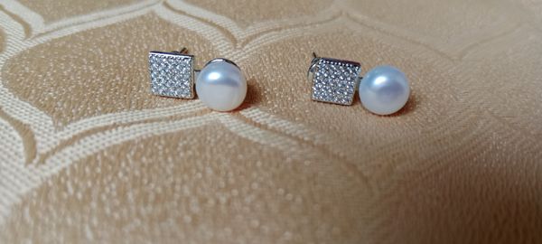 Pear Ear Ring