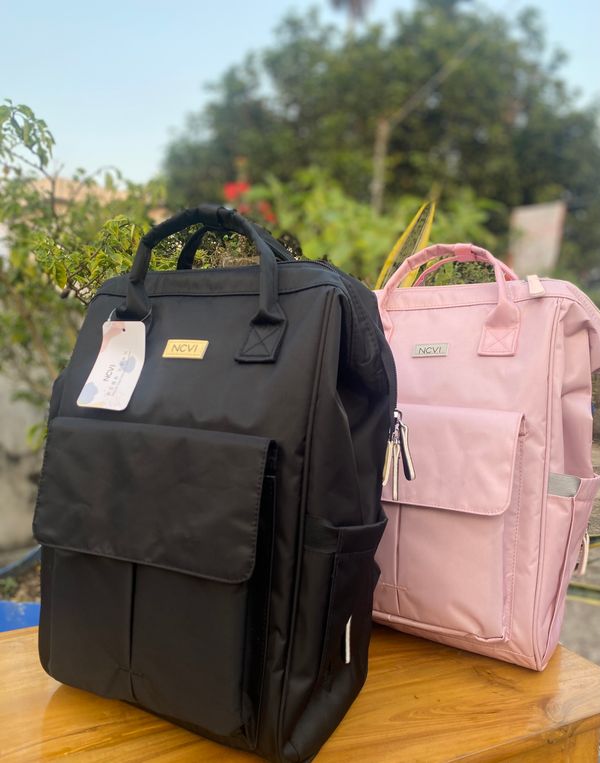 Large Capacity Mummy Bag back