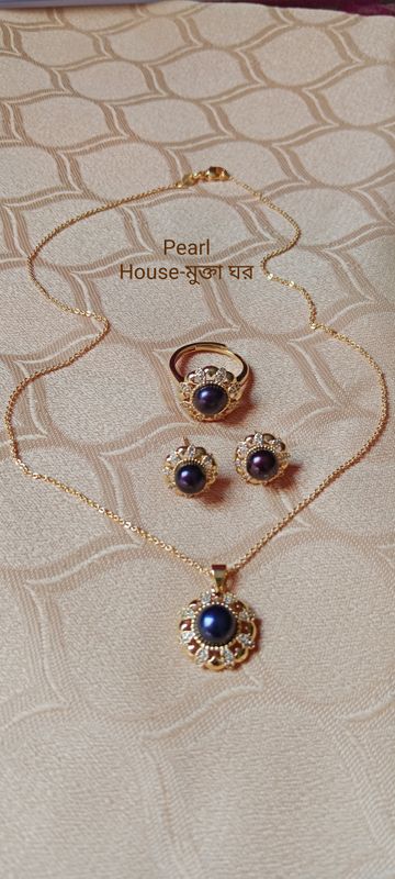 Pearl Pendent set