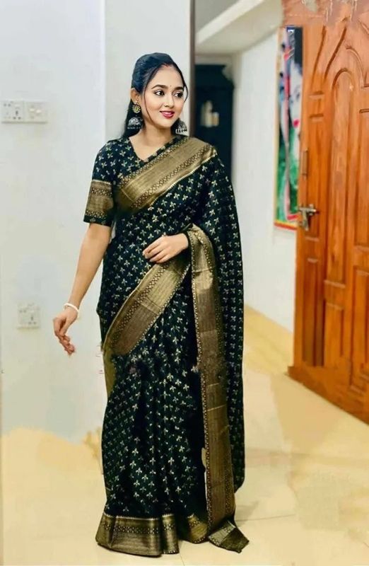 Japani Silk Saree With Blouse Piece