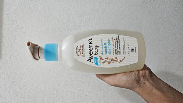 Aveeno Wash & Shampoo -354ml