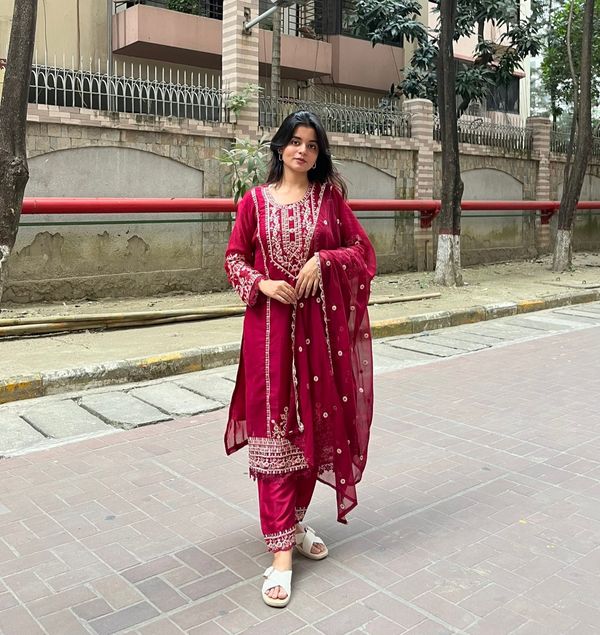 Georgette KAREENA Outfit