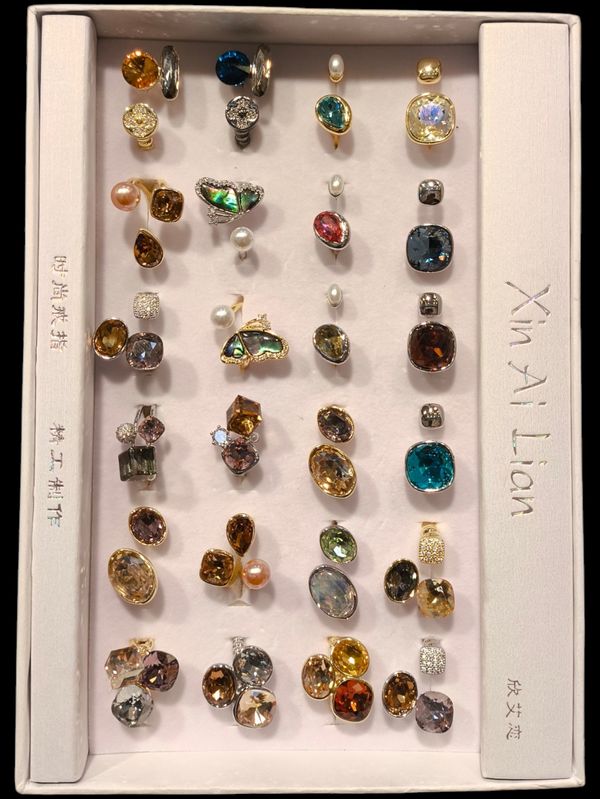 Finger ring 7