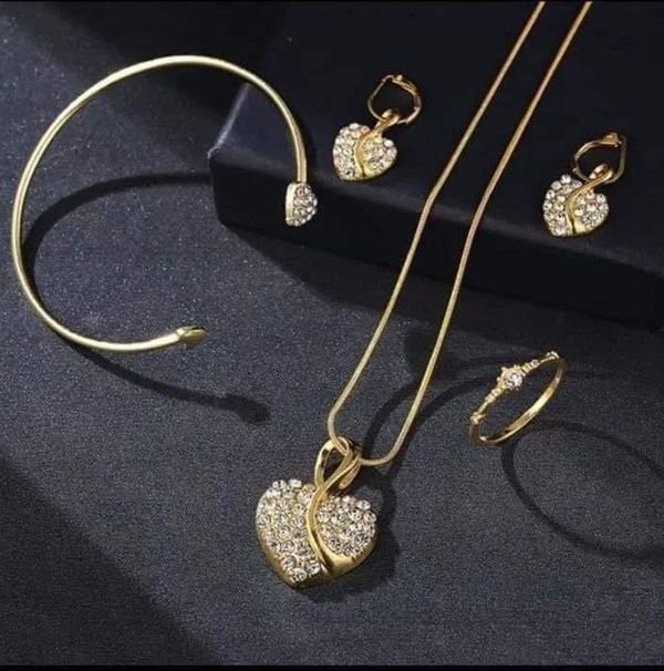 Heart clear austrin set