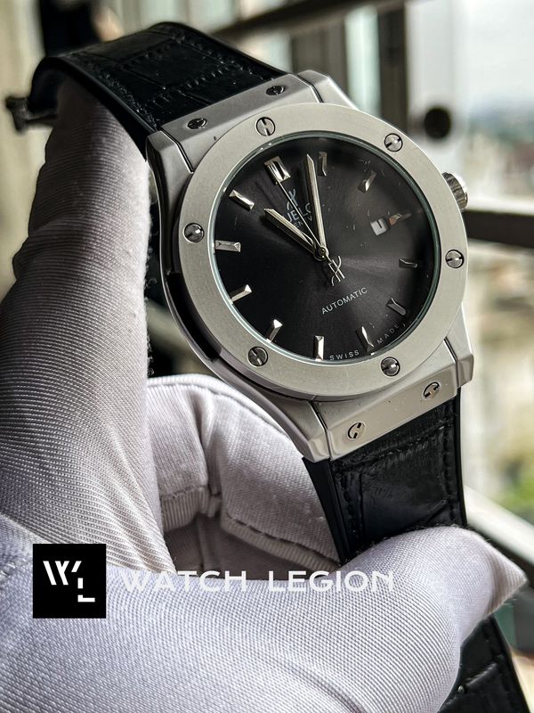 HUBLOT CLASSIC FUSION AUTO GREY BLACK LEATHER TEXTURE