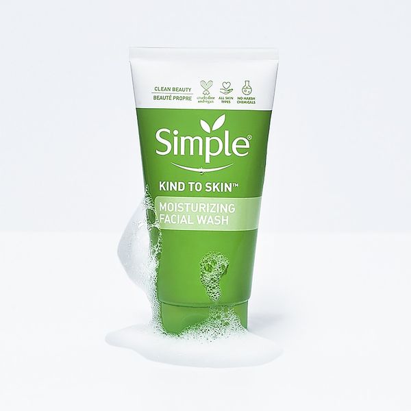 Simple Kind to Skin Moisturizing Facial Wash