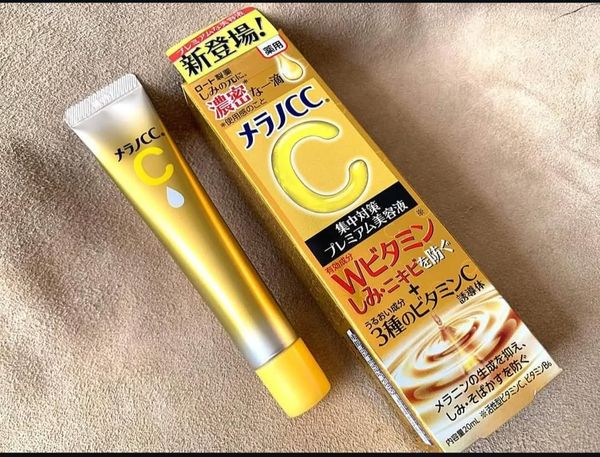 Melano CC Premium Brightening Essence Serum 20ml