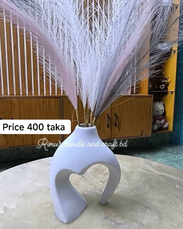 Nordic flower vase 7 inch ( without flower)