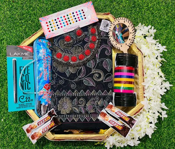 শাড়ি কম্বো প্যাকেজ