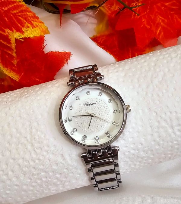 women watch