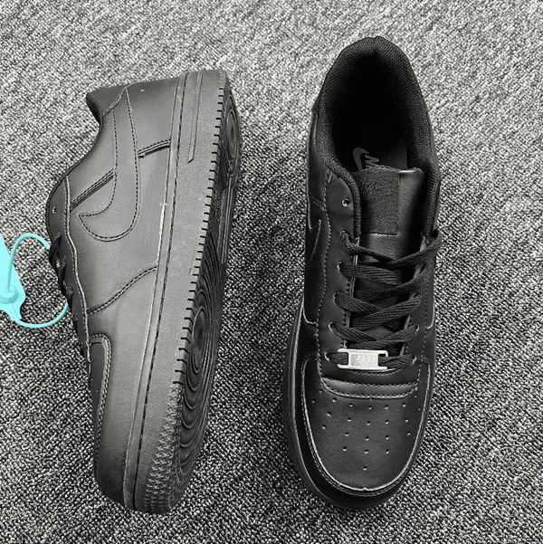 AJ 1 - Low Black