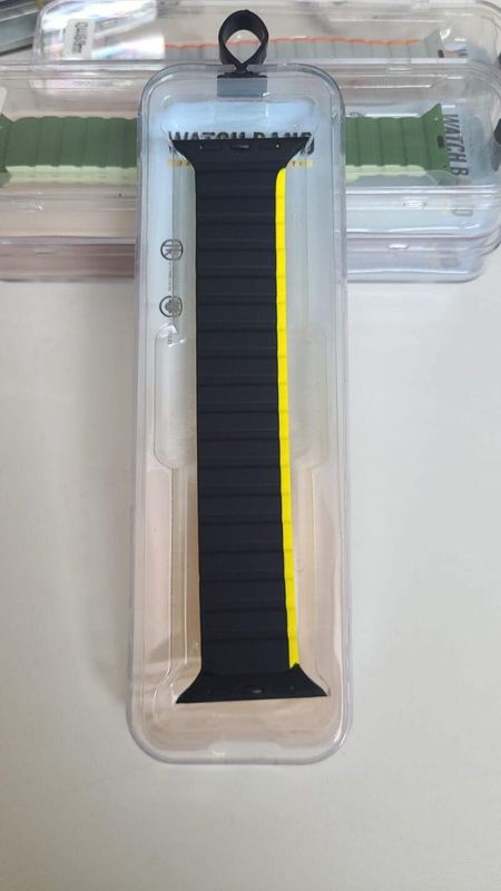Stop Line Magnet Strap For Smart Watch- 22 mm- Black+Yellow Color