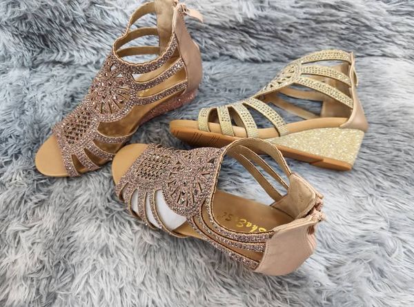 Ladies shoes