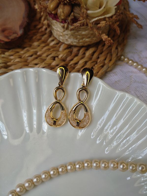 Golden Chic Earring