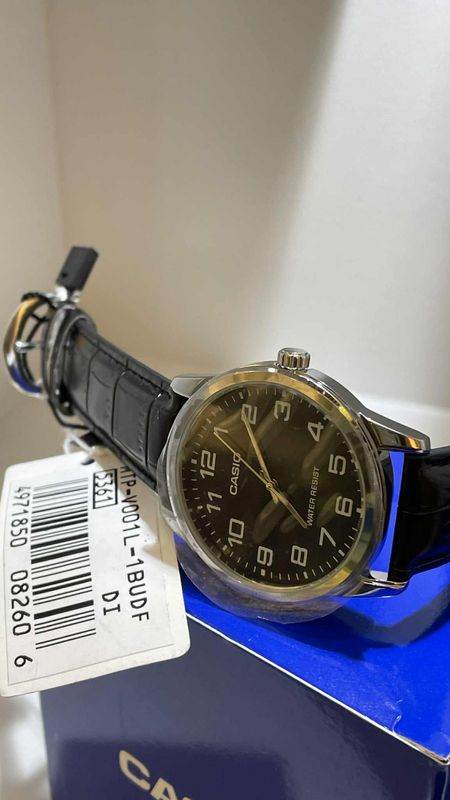 Casio V001L-1B Men’s 38 mm Quartz Analog Watch – Black Dial & Leather Strap