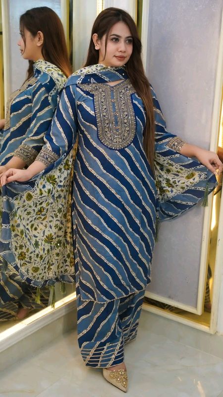 Classic Embroidered Duo