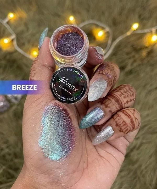 everly pigment (breeze)