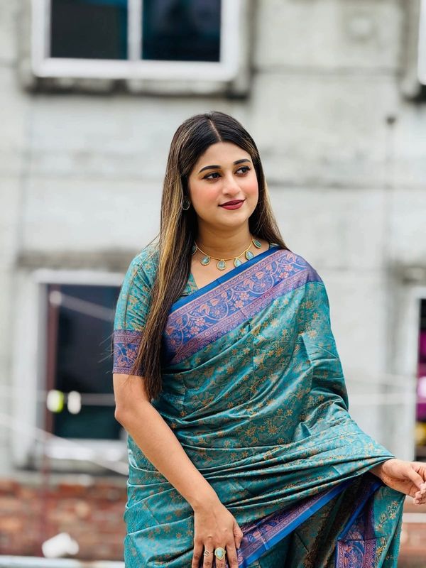 Saree Combo Gift Box - শাড়ি গিফট বক্স
